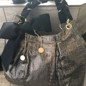 Beautiful Feminine Bag for the Girly Girls!!!